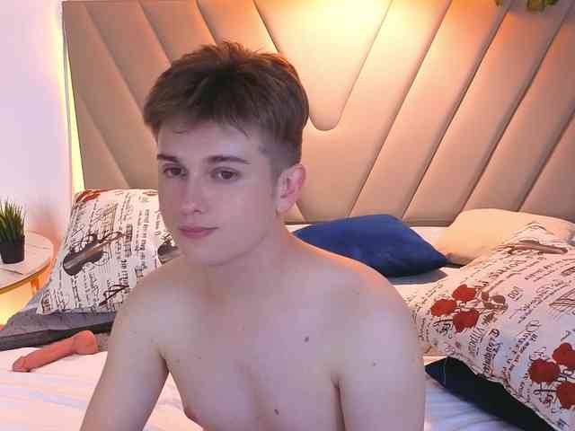 MilessCooper Sex Cam Show