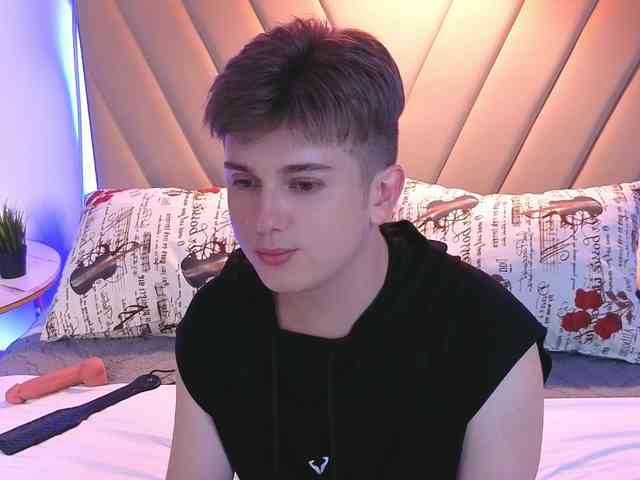 MilessCooper Sex Cam Show