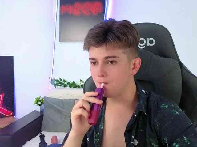 MilessCooper Sex Cam Show