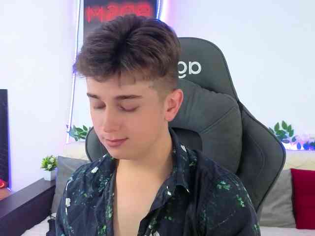 MilessCooper Sex Cam Show