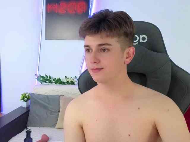 MilessCooper Sex Cam Show