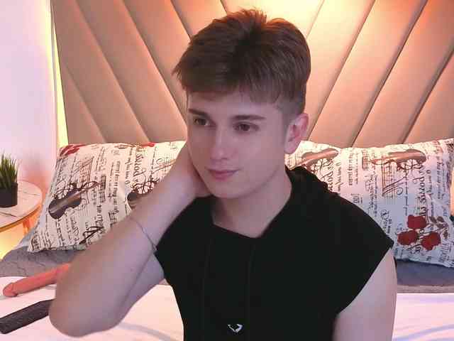 MilessCooper Sex Cam Show