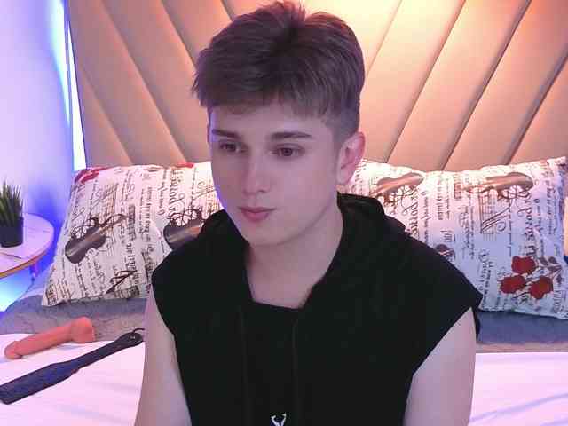 MilessCooper Sex Cam Show