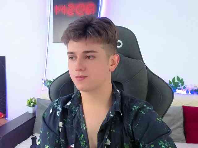 MilessCooper Sex Cam Show