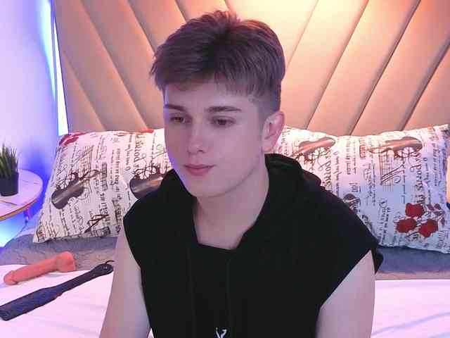 MilessCooper Sex Cam Show
