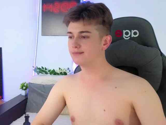 MilessCooper Sex Cam Show