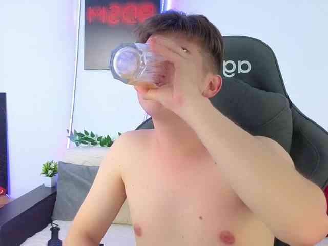 MilessCooper Sex Cam Show