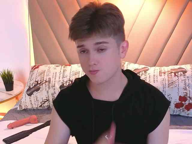 MilessCooper Sex Cam Show