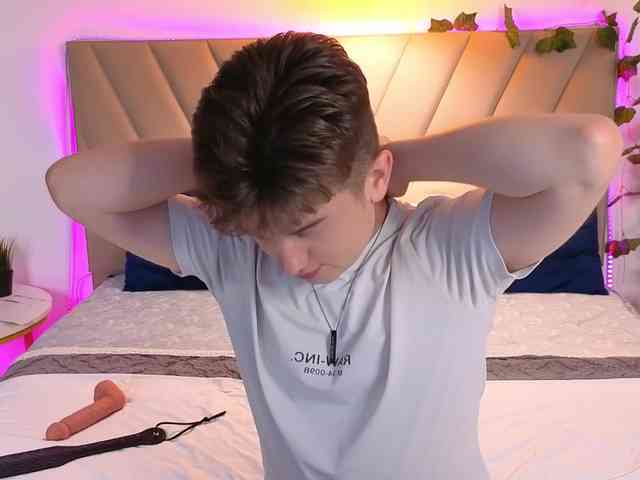 MilessCooper Sex Cam Show