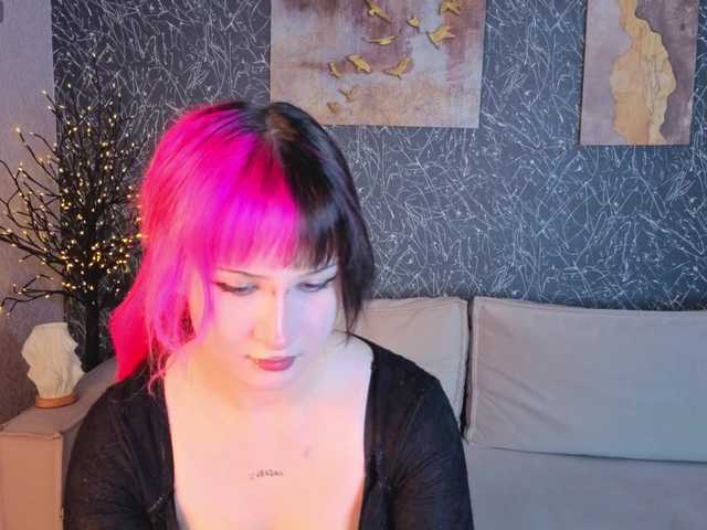 Ekimmj-age live cam on BongaCams