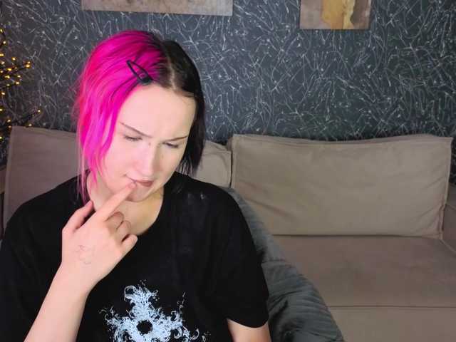 Ekimmj-age live cam on BongaCams