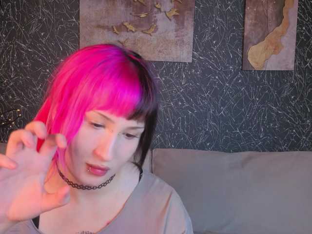 Ekimmj-age live cam on BongaCams