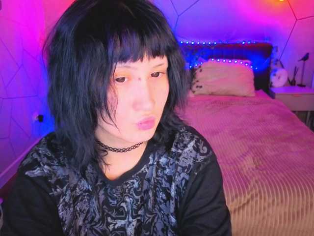 Ekimmj-age live cam on BongaCams
