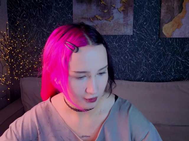 Ekimmj-age live cam on BongaCams