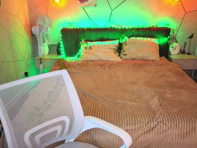 Ekimmj-age live cam on BongaCams