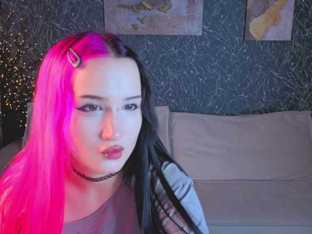 Ekimmj-age live cam on BongaCams