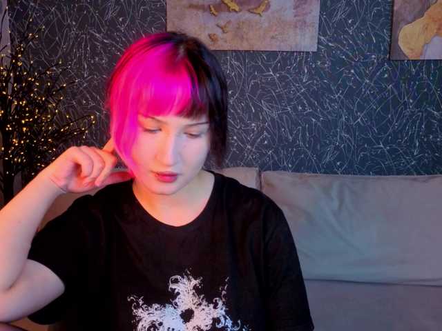 Ekimmj-age live cam on BongaCams