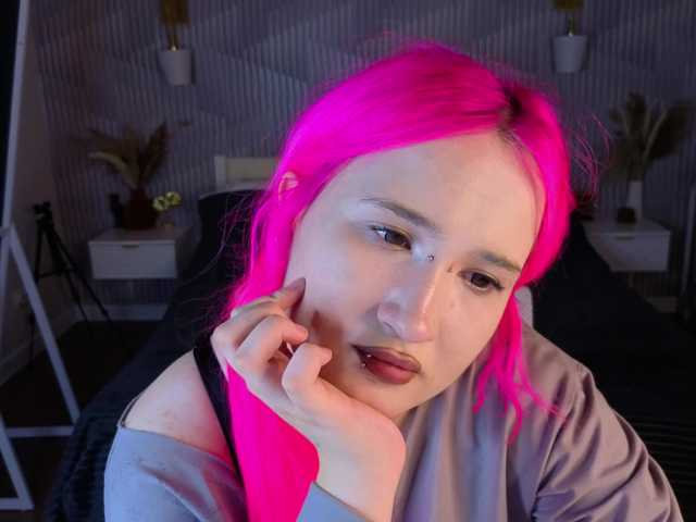 Ekimmj-age live cam on BongaCams