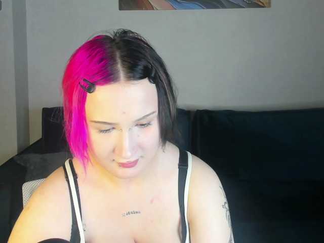 Ekimmj-age live cam on BongaCams