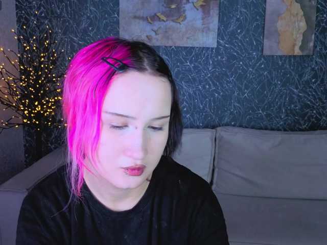 Ekimmj-age live cam on BongaCams
