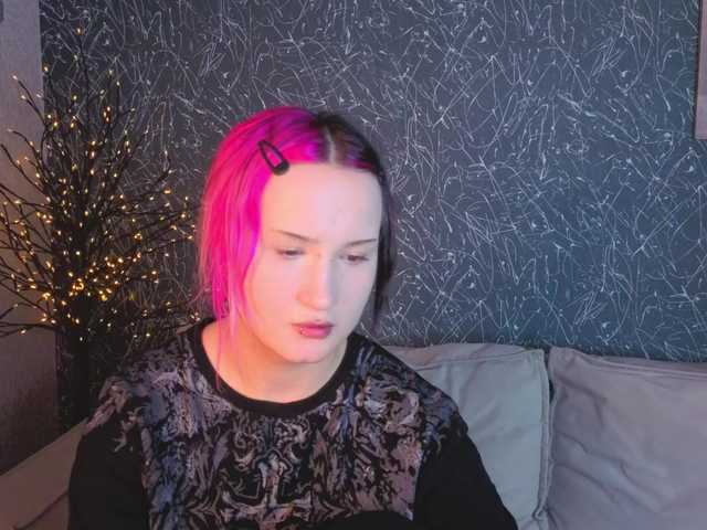 Ekimmj-age live cam on BongaCams