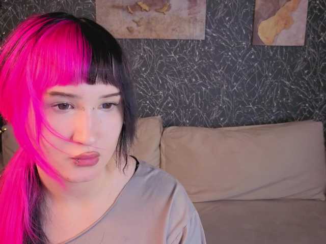 Ekimmj-age live cam on BongaCams
