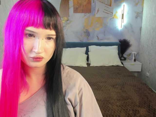 Ekimmj-age live cam on BongaCams