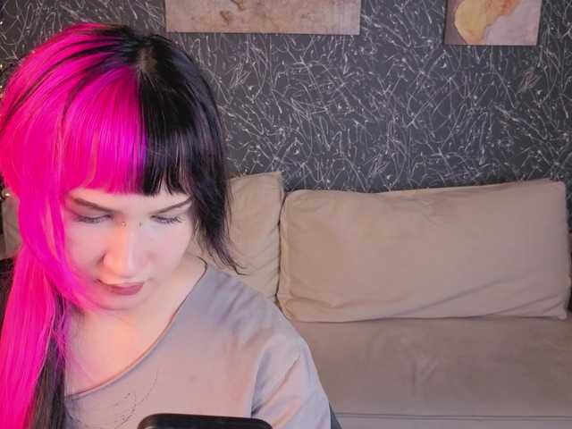 Ekimmj-age live cam on BongaCams