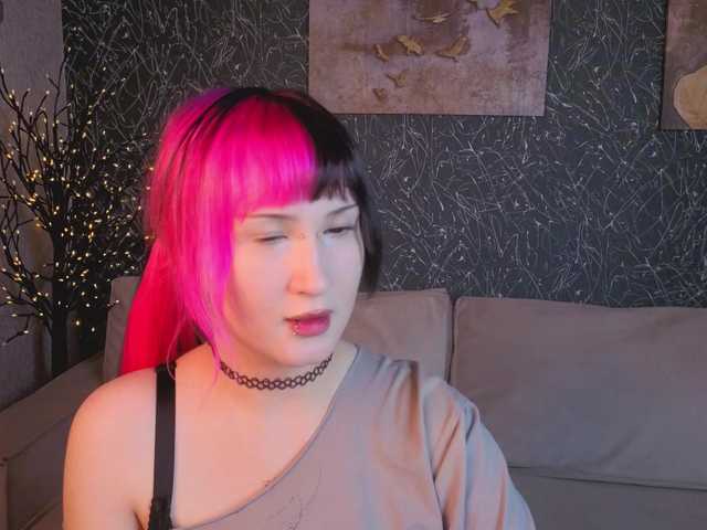 Ekimmj-age live cam on BongaCams