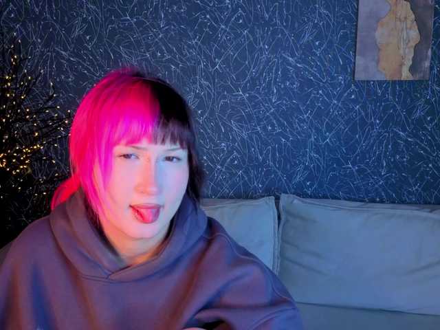Ekimmj-age live cam on BongaCams