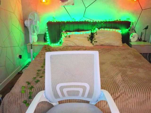 Ekimmj-age live cam on BongaCams