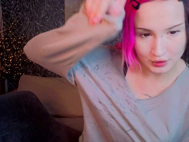 Ekimmj-age live cam on BongaCams