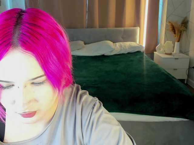 Ekimmj-age, 18 y/o - Live Cam on BongaCams