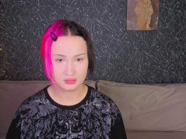 Ekimmj-age live cam on BongaCams