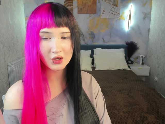 Ekimmj-age live webcam show