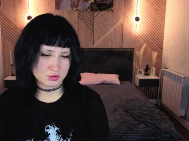 Ekimmj-age live cam on BongaCams