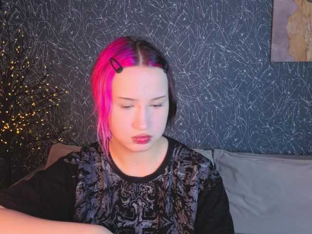Ekimmj-age live cam on BongaCams