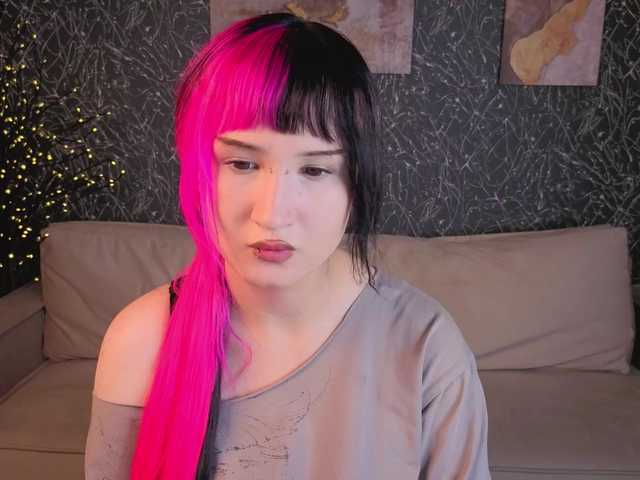 Ekimmj-age live cam on BongaCams