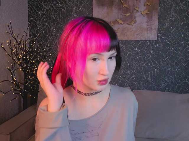 Ekimmj-age live cam on BongaCams