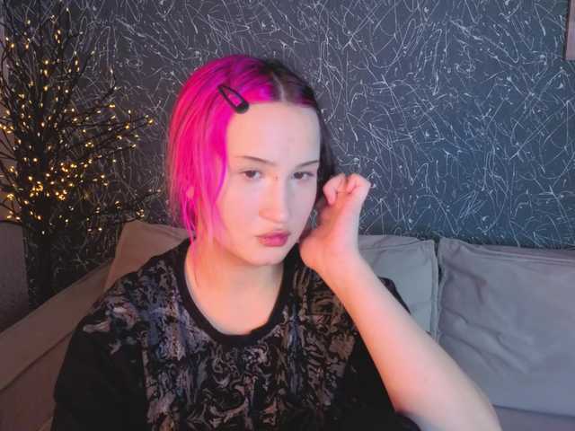 Ekimmj-age live cam on BongaCams