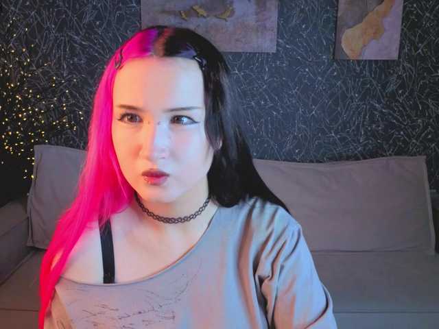 Ekimmj-age live cam on BongaCams