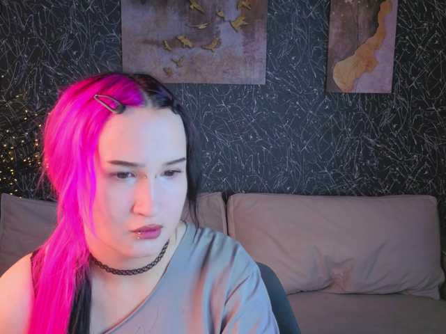 Ekimmj-age live cam on BongaCams