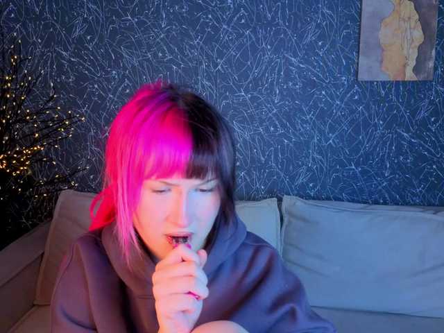 Ekimmj-age live cam on BongaCams