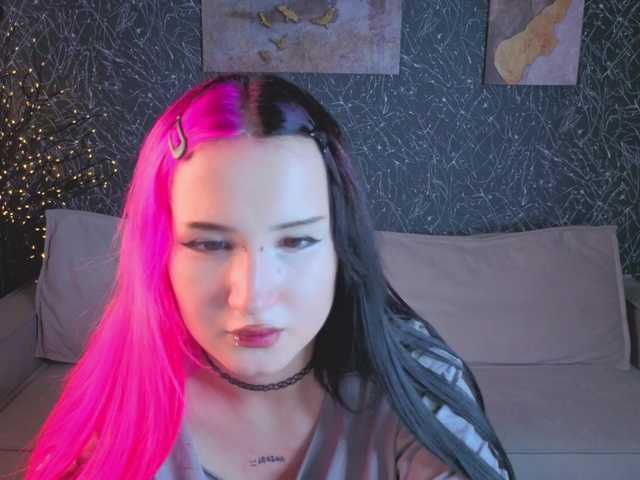 Ekimmj-age live cam on BongaCams