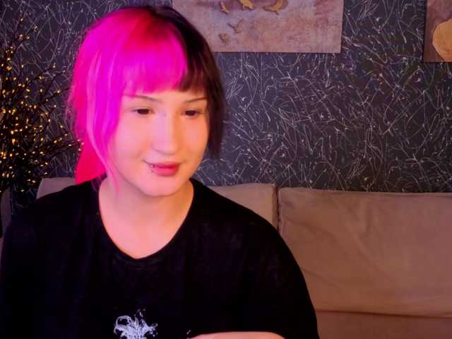 Ekimmj-age live cam on BongaCams