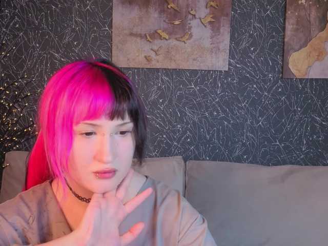 Ekimmj-age live cam on BongaCams
