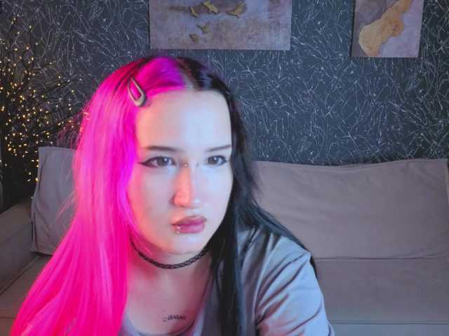 Ekimmj-age live cam on BongaCams