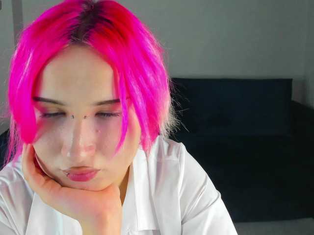 Ekimmj-age live cam on BongaCams