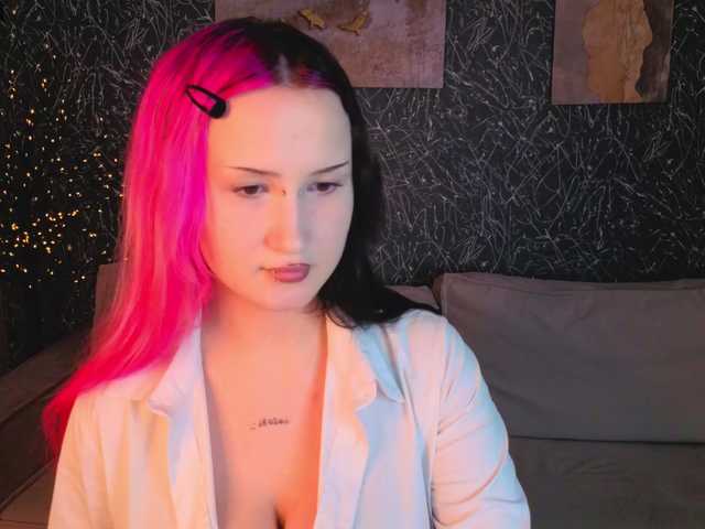 Ekimmj-age live cam on BongaCams