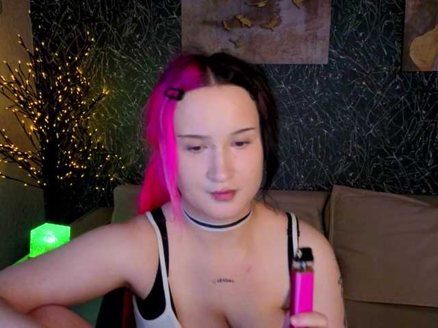 Ekimmj-age live cam on BongaCams